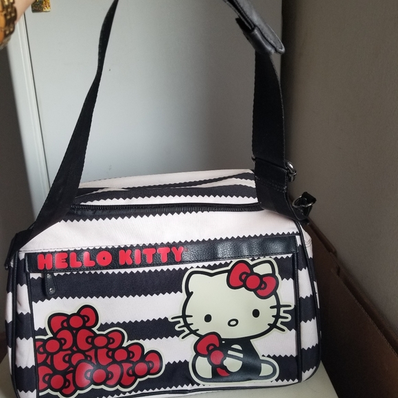 Sanrio Handbags - 📌Hello kitty travel bag
